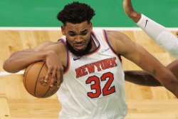 Karl-Anthony Towns scores 44 to lead Knicks past Heat