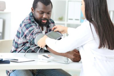 Study: Men with heart trouble face brain decline sooner than women